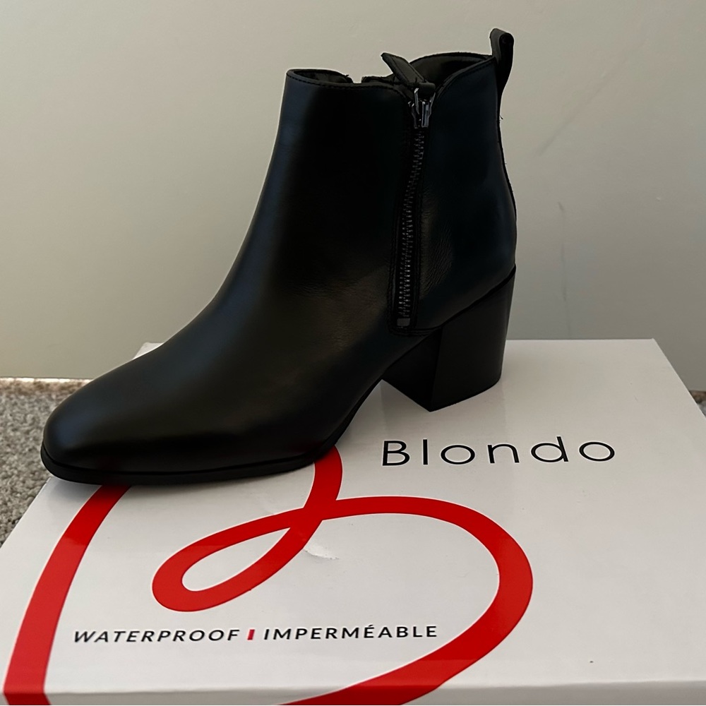 Blondo Black Ankle Rain Boots
